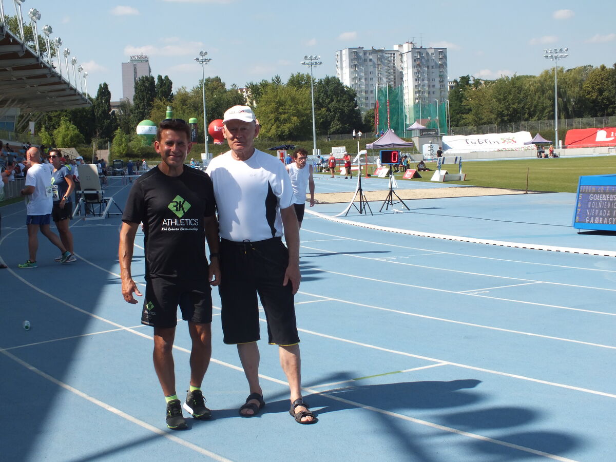 10. wyrabiam sobie chody u roberta korzeniowskiego