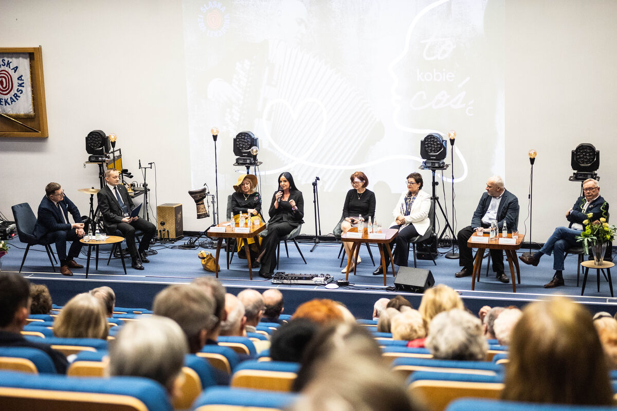 Dzień Kobiet w ŚIL - debata o kobiecości i koncert Marcina Wyrostka