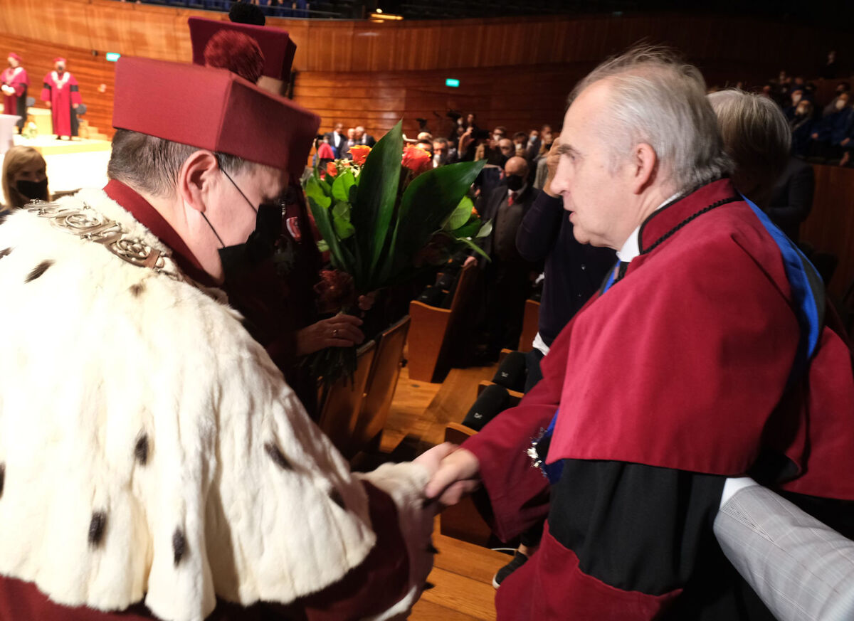 Inauguracja roku akademickiego SUM i wyróżnienie dla prof. Mariana Zembali 