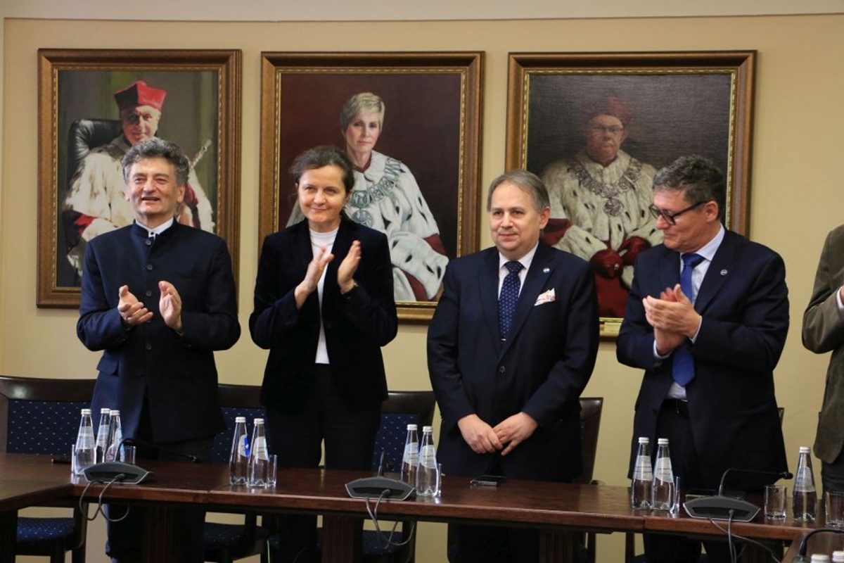 Prof. Tomasz Szczepański ponownie wybrany Rektorem Śląskiego Uniwersytetu Medycznego