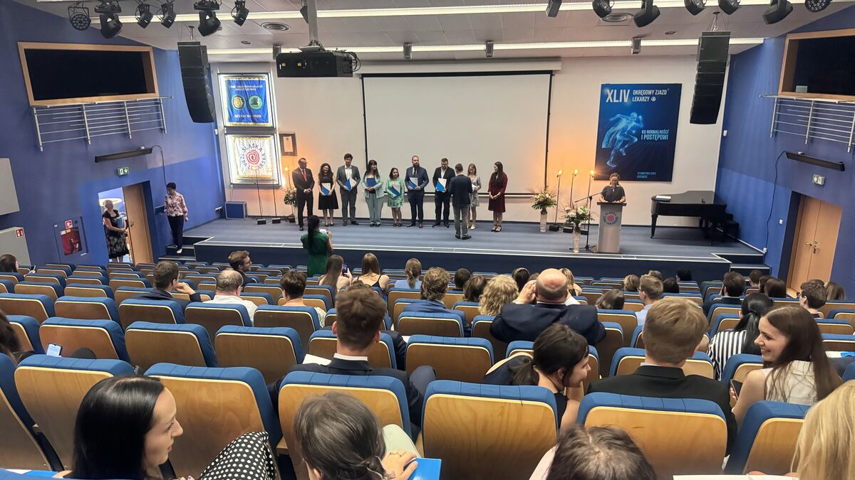  Witamy nowych lekarzy i lekarzy dentystów