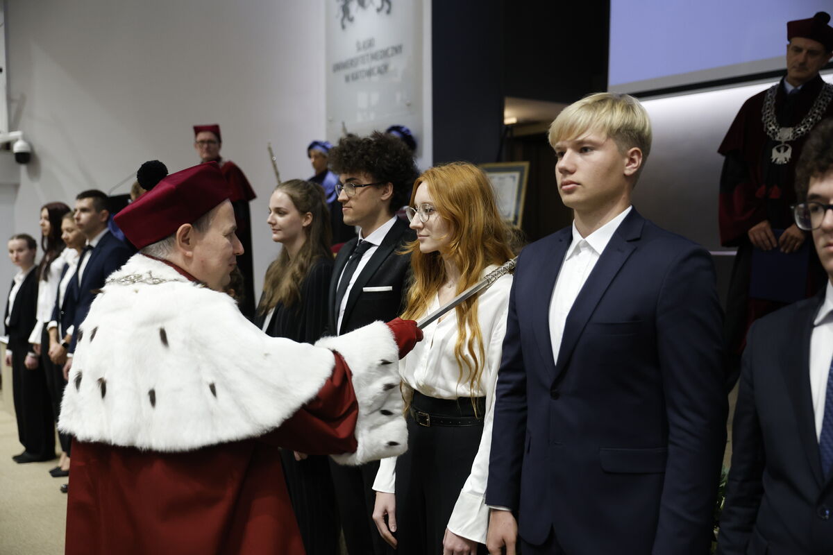 Działacze i pracownicy ŚIL odznaczeni podczas 77. Inauguracji Roku Akademickiego